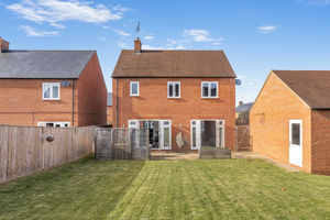 Henge Close Adderbury